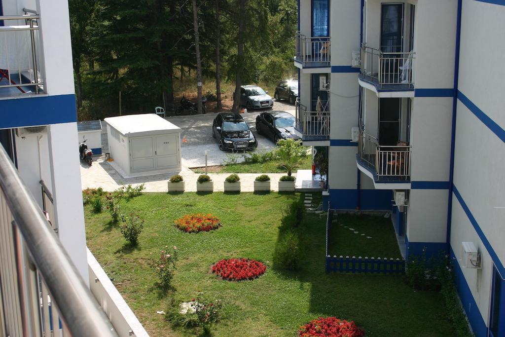 Blue Bay Palace Apart Complex Pomorie Exterior photo