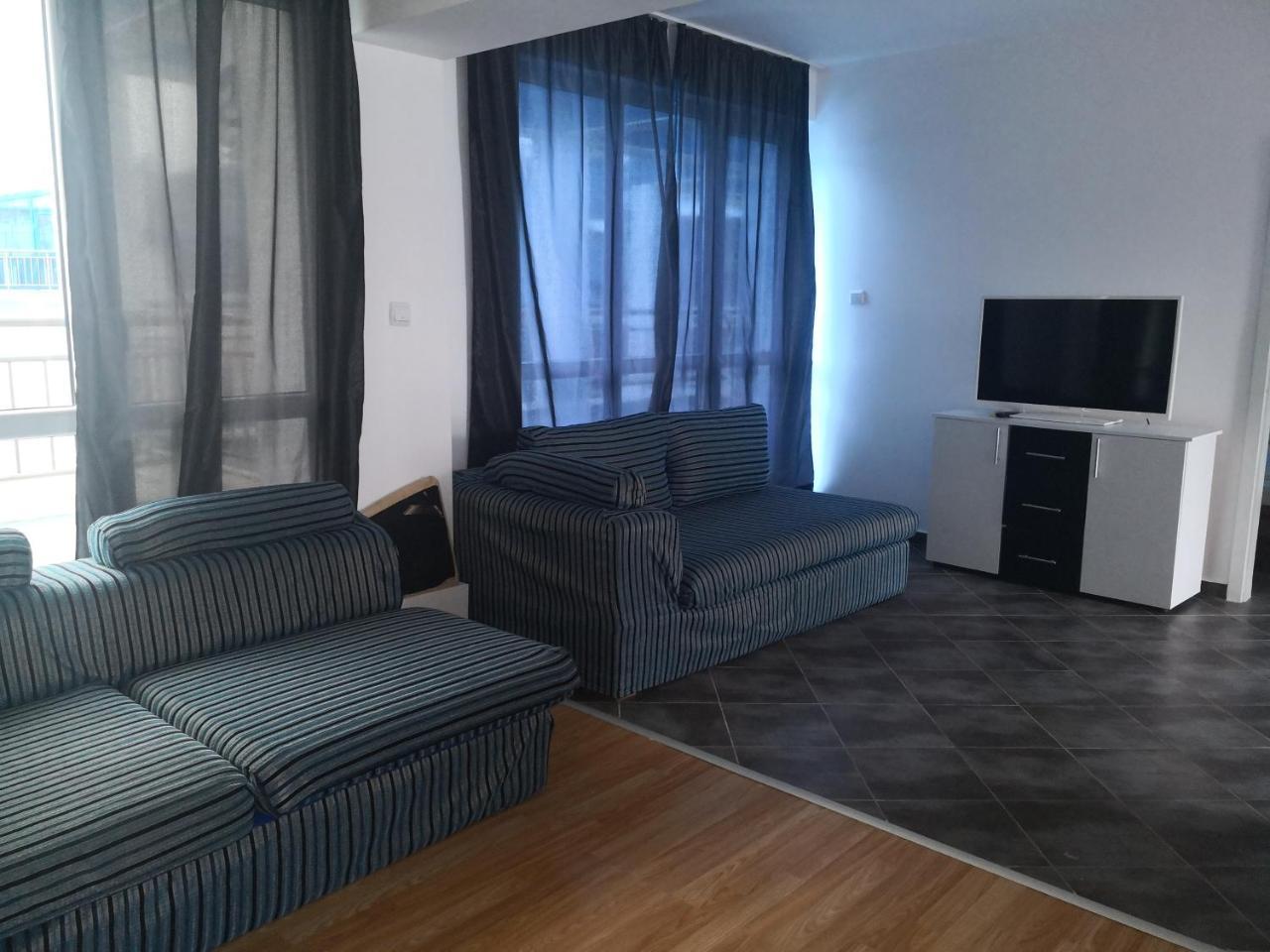 Blue Bay Palace Apart Complex Pomorie Exterior photo